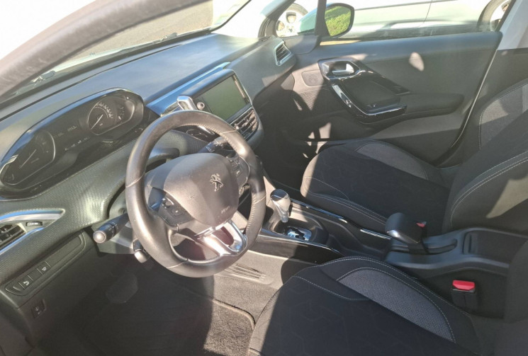 Peugeot 2008  1.2 THP Puretech 12V FAP S&S  110 cv Signature 