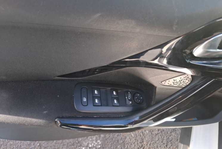 Peugeot 2008  1.2 THP Puretech 12V FAP S&S  110 cv Signature 