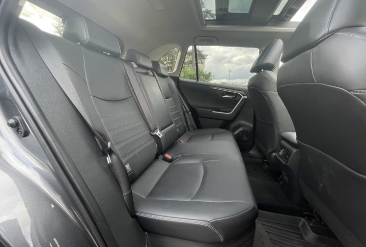 Toyota RAV4 LOUNGE / 218 CH / PACK PREMIUM / GARANTIE CONSTRUCTEUR