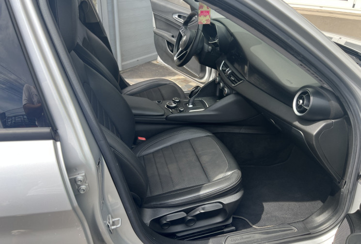Alfa Romeo Giulia  2.2 JTD AT8 190 cv Ti