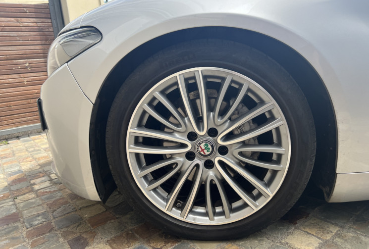 Alfa Romeo Giulia  2.2 JTD AT8 190 cv Ti