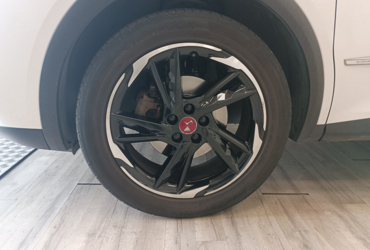 DS DS 7 Crossback 1.6 THP 16V S&S 180 cv Boîte auto performance line