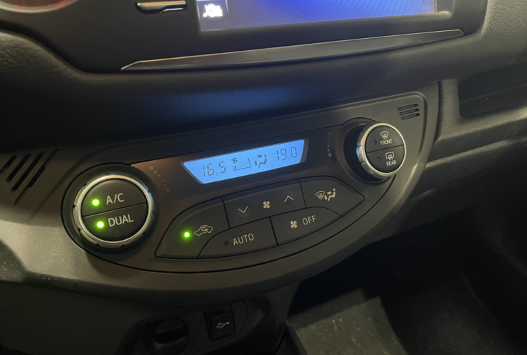 Toyota Yaris 110 ch VVT-i Dynamic 5p PREMIÈRE MAIN / SUIVI TOYOTA