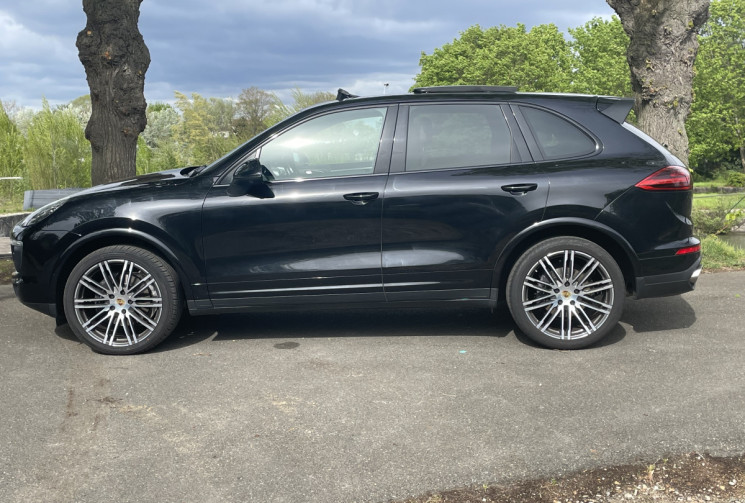 Porsche Cayenne 3.0 DIESEL V6 PLATINUM EDITION BOSE 262 ENTRETIEN COMPLET PORSCHE