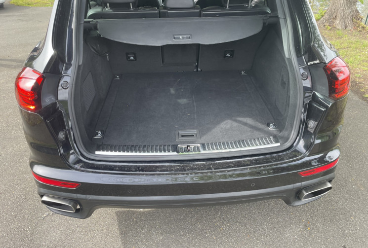 Porsche Cayenne 3.0 DIESEL V6 PLATINUM EDITION BOSE 262 ENTRETIEN COMPLET PORSCHE
