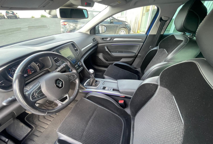 Renault Megane IV HATCHBACK 1.3 TCe -140 GT LINE - BON ETAT - GARANTIE 12 MOIS 