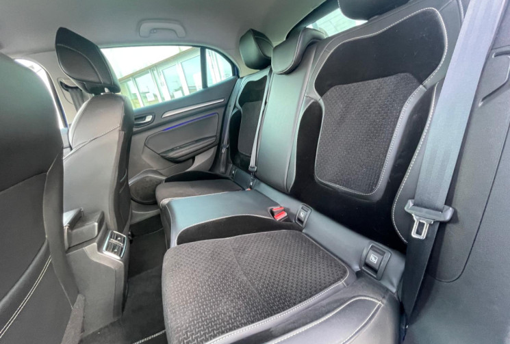 Renault Megane IV HATCHBACK 1.3 TCe -140 GT LINE - BON ETAT - GARANTIE 12 MOIS 
