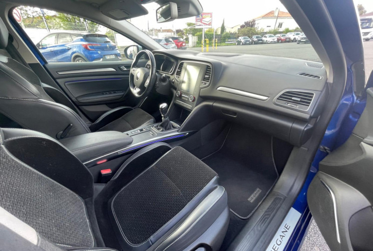 Renault Megane IV HATCHBACK 1.3 TCe -140 GT LINE - BON ETAT - GARANTIE 12 MOIS 