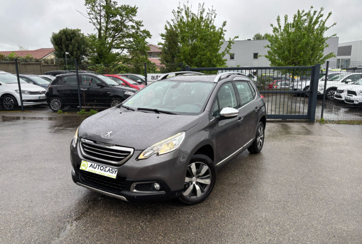 Peugeot 2008  92 CH / ALLURE / GRIP CONTROL /PREMIERE MAIN 