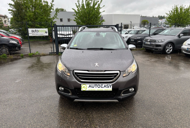 Peugeot 2008  92 CH / ALLURE / GRIP CONTROL /PREMIERE MAIN 