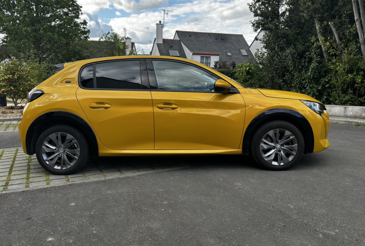 Peugeot 208 II e-208 136ch Allure