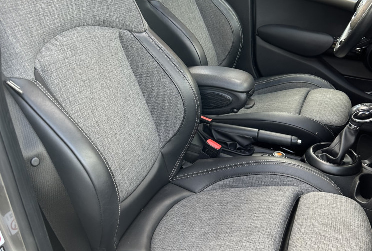 Mini Cooper 1.5 L Blackfriars 136 cv BVA