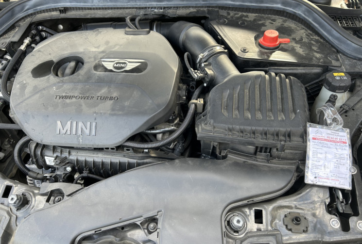Mini Cooper 1.5 L Blackfriars 136 cv BVA