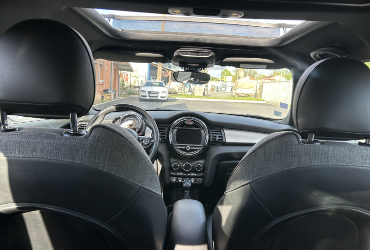 Mini Cooper 1.5 L Blackfriars 136 cv BVA