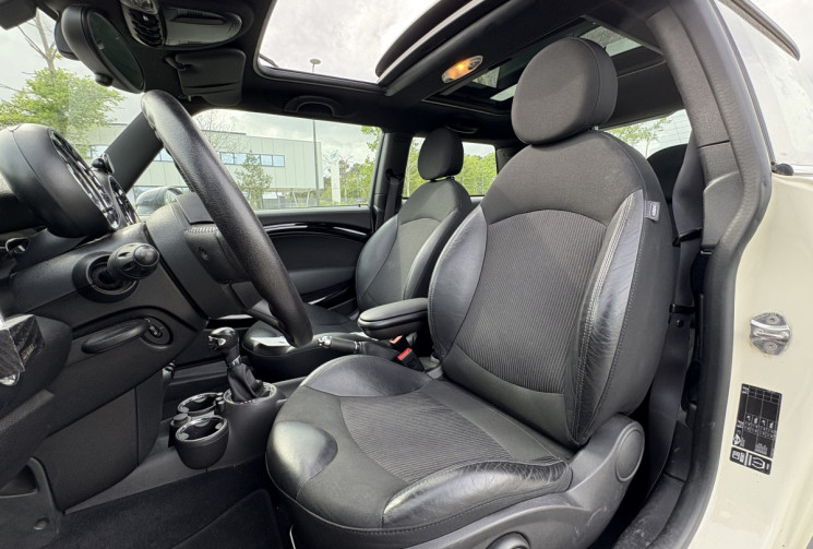 Mini Cooper Cooper 2.0 D 112 cv Boîte auto * Toit Ouvrant 