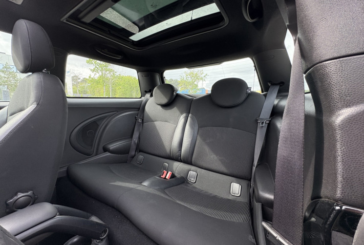 Mini Cooper Cooper 2.0 D 112 cv Boîte auto * Toit Ouvrant 