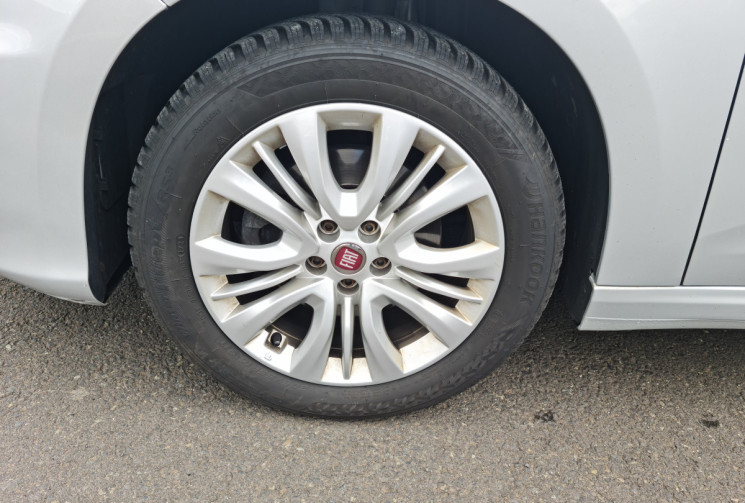 FIAT TIPO Sedan 1.4 i  95 CH / KIT DISTRI FAIT
