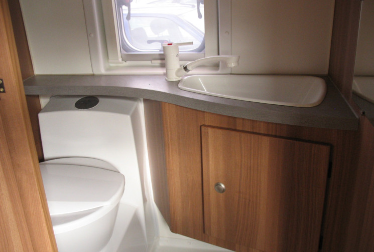 FIAT Ducato WEINSBERG CARABUS EDITION FIRE aménagé 4 couchages + Attelage