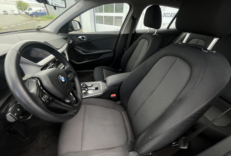 BMW Série 1 (F40) 5 portes 116i 1.5 i 12V DCT7 109 cv Boîte auto