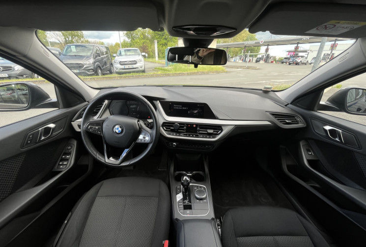 BMW Série 1 (F40) 5 portes 116i 1.5 i 12V DCT7 109 cv Boîte auto
