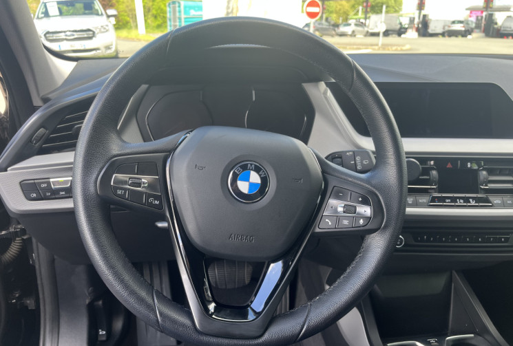 BMW Série 1 (F40) 5 portes 116i 1.5 i 12V DCT7 109 cv Boîte auto