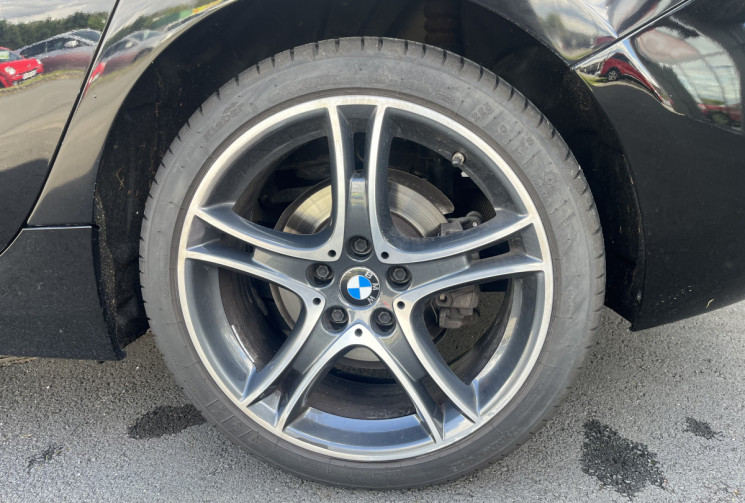 BMW Série 1 (F40) 5 portes 116i 1.5 i 12V DCT7 109 cv Boîte auto
