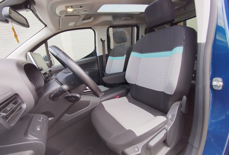 Citroën Berlingo III Taille M 136 ch 50 Kwh Shine Automatique + Grip Control /Toit pano/Attelage
