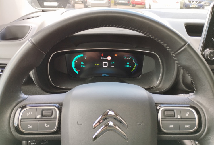 Citroën Berlingo III Taille M 136 ch 50 Kwh Shine Automatique + Grip Control /Toit pano/Attelage