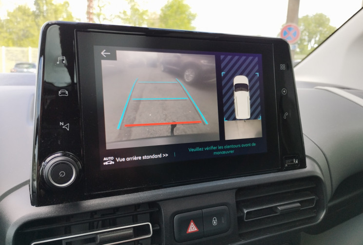Citroën Berlingo III Taille M 136 ch 50 Kwh Shine Automatique + Grip Control /Toit pano/Attelage