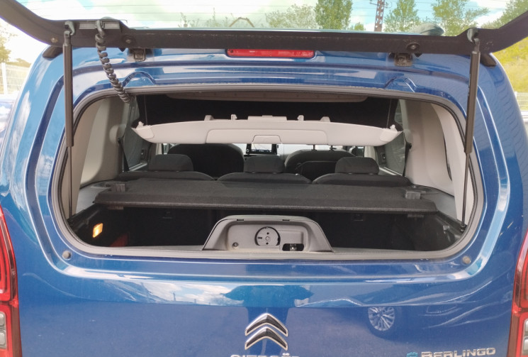 Citroën Berlingo III Taille M 136 ch 50 Kwh Shine Automatique + Grip Control /Toit pano/Attelage