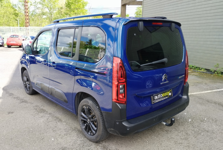 Citroën Berlingo III Taille M 136 ch 50 Kwh Shine Automatique + Grip Control /Toit pano/Attelage