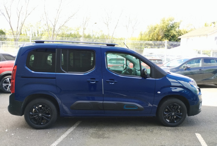 Citroën Berlingo III Taille M 136 ch 50 Kwh Shine Automatique + Grip Control /Toit pano/Attelage