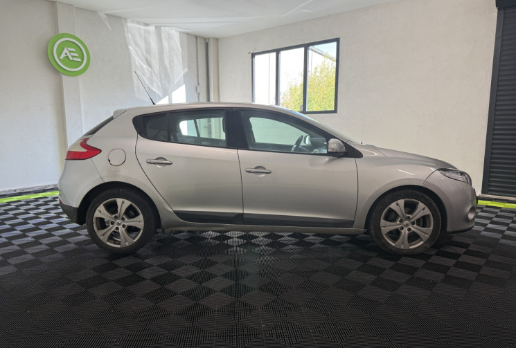 Renault Megane III (B95) 1.9 dCi 130ch Dynamique eco²