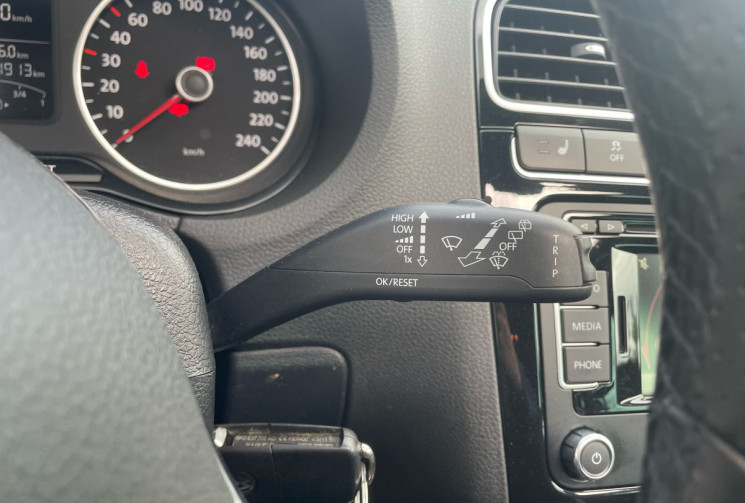 Volkswagen Polo V 1.6 TDI 105 ch R-line 5p TOIT OUVRANT