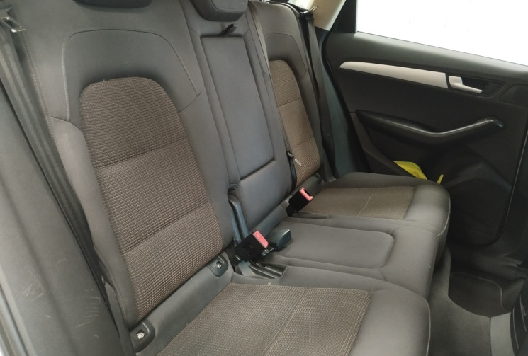 Audi Q5 2.0 TDI 16V DPF AMBIANTE Quattro S Tronic7 170 cv POUR PRO DE L AUTO