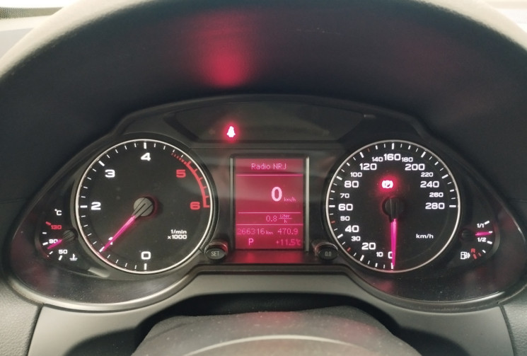 Audi Q5 2.0 TDI 16V DPF AMBIANTE Quattro S Tronic7 170 cv POUR PRO DE L AUTO