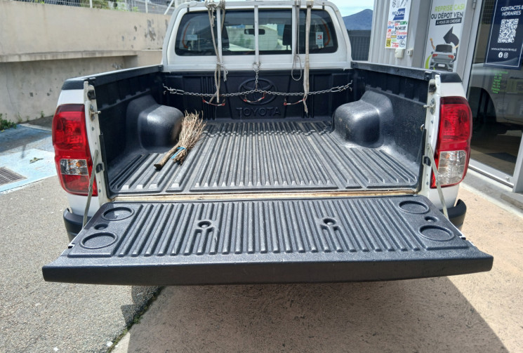 Toyota HILUX 2.4 D-4D 16V DPF Xtra cab LE CAP