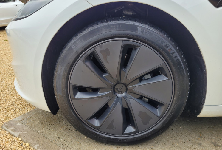 Tesla Model 3 HIGHLAND 283 STANDARD RANGE
