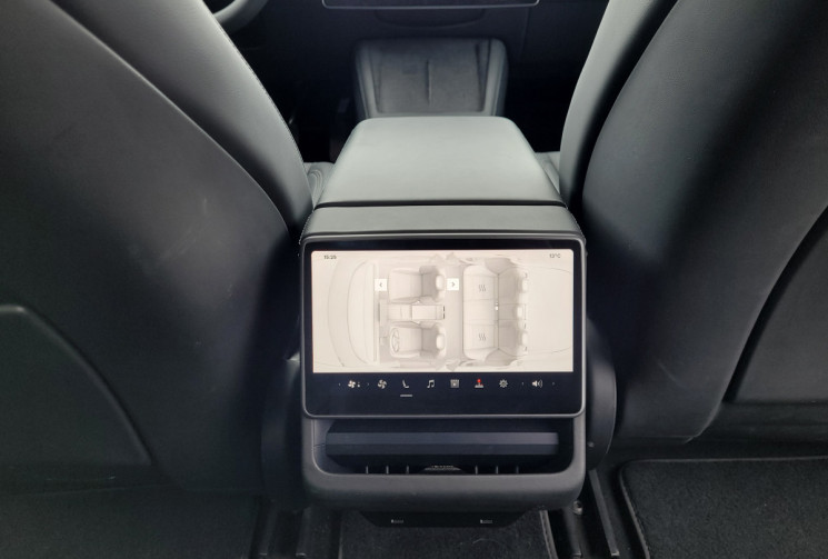 Tesla Model 3 HIGHLAND 283 STANDARD RANGE