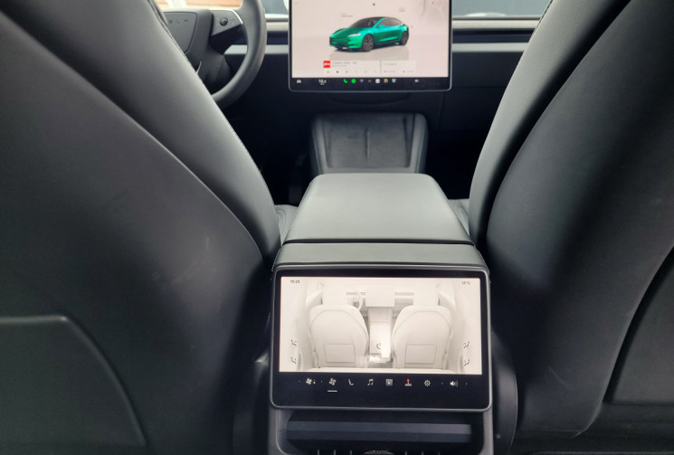 Tesla Model 3 HIGHLAND 283 STANDARD RANGE