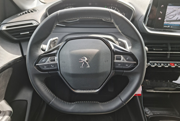 Peugeot 208 1.2 100 CH EAT8 ALLURE 
