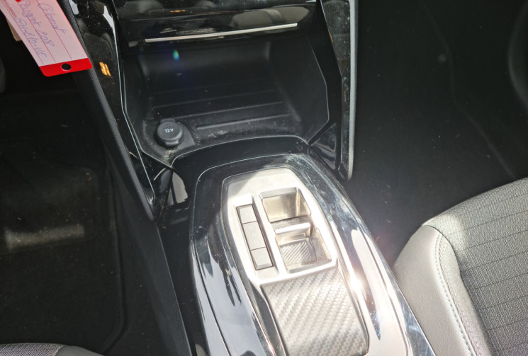Peugeot 208 1.2 100 CH EAT8 ALLURE 