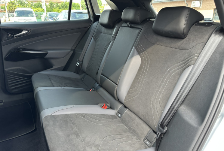 Volkswagen ID.4 150 ch Pure Performance 52 kWh / état exceptionnel / 2e main / Suivi VW