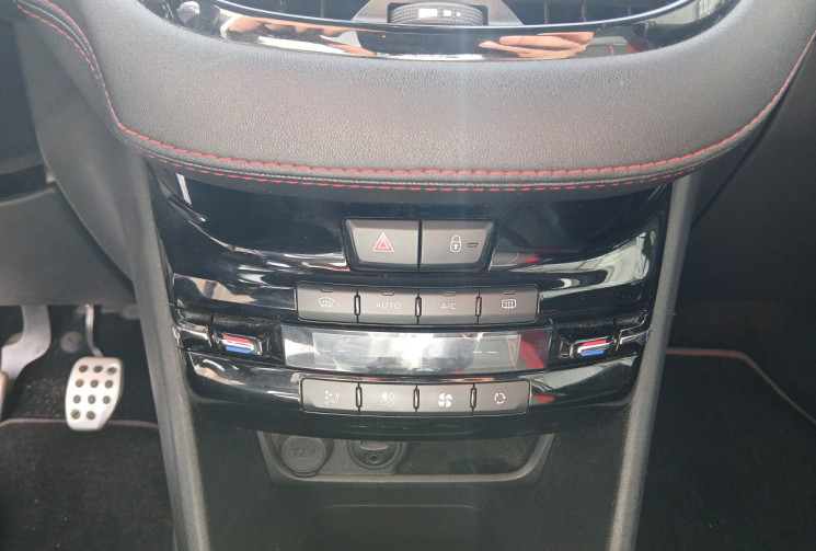 Peugeot 208 I Phase 2 GTI 1.6 THP 16V S&S GTI 