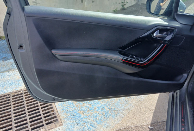 Peugeot 208 I Phase 2 GTI 1.6 THP 16V S&S GTI 