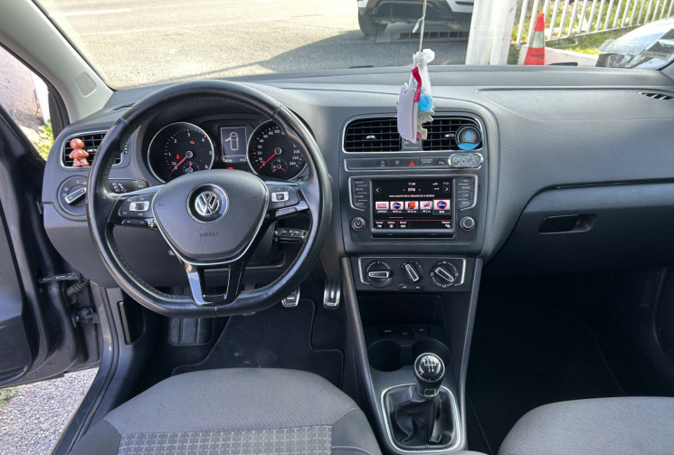 Volkswagen Polo V (2) 1.4 TDI 90 Ch BLUEMOTION TECHNOLOGY CONFORTLINE * RADAR AV AR * GPS 