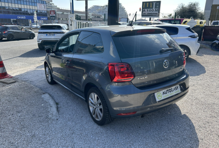 Volkswagen Polo V (2) 1.4 TDI 90 Ch BLUEMOTION TECHNOLOGY CONFORTLINE * RADAR AV AR * GPS 