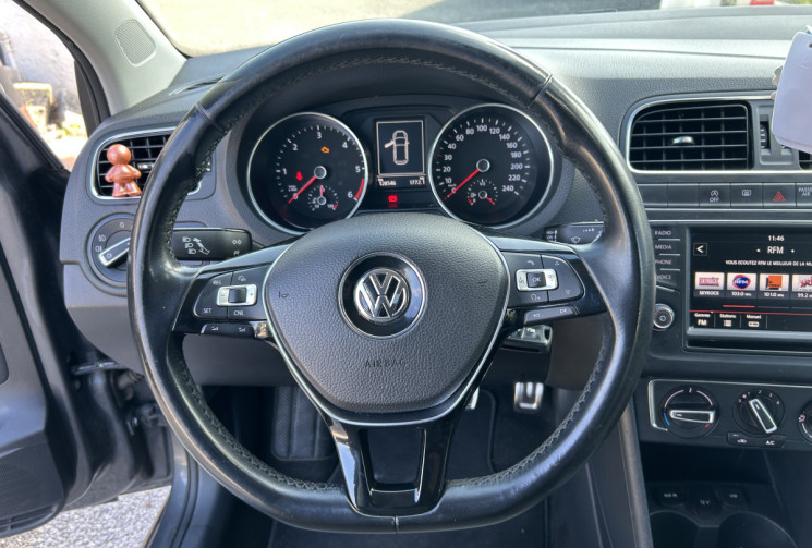 Volkswagen Polo V (2) 1.4 TDI 90 Ch BLUEMOTION TECHNOLOGY CONFORTLINE * RADAR AV AR * GPS 