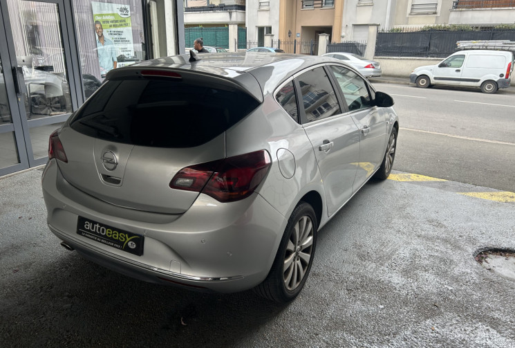 Opel Astra 1.4 140 COSMO