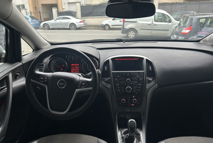 Opel Astra 1.4 140 COSMO